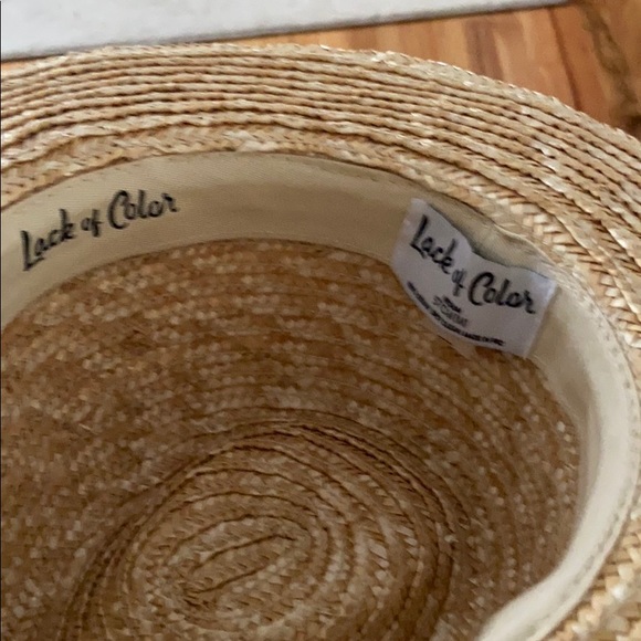 Lack of color Straw hat - Picture 2 of 3